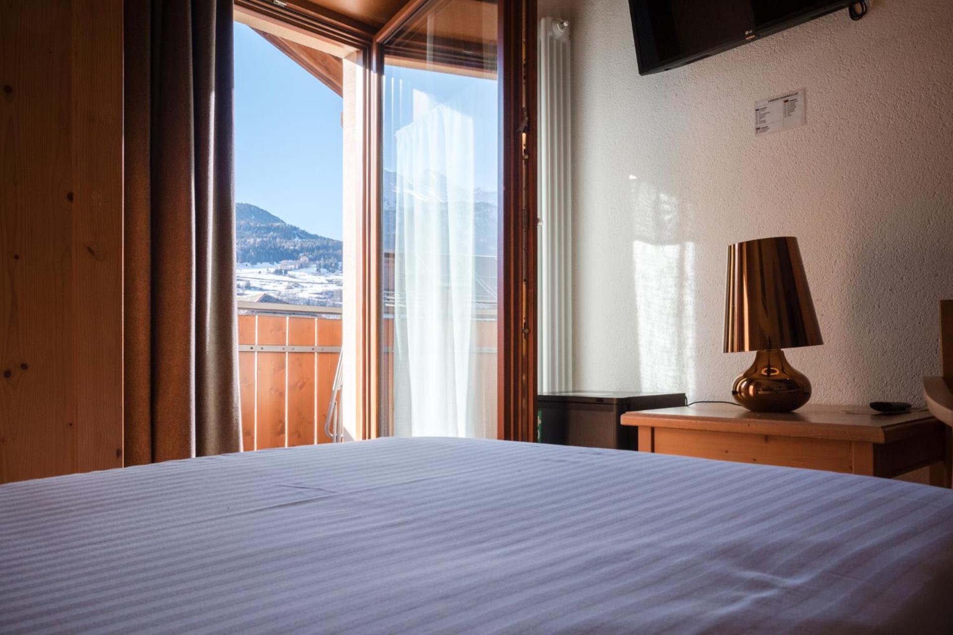 Olimpia Hotel Bormio Exteriör bild
